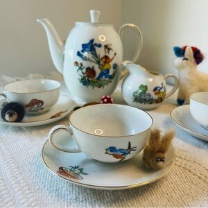 Arzberg Germany 10 piece Child’s Fine Porcelain Tea Set